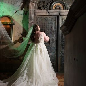 Meet your Posher, Halley